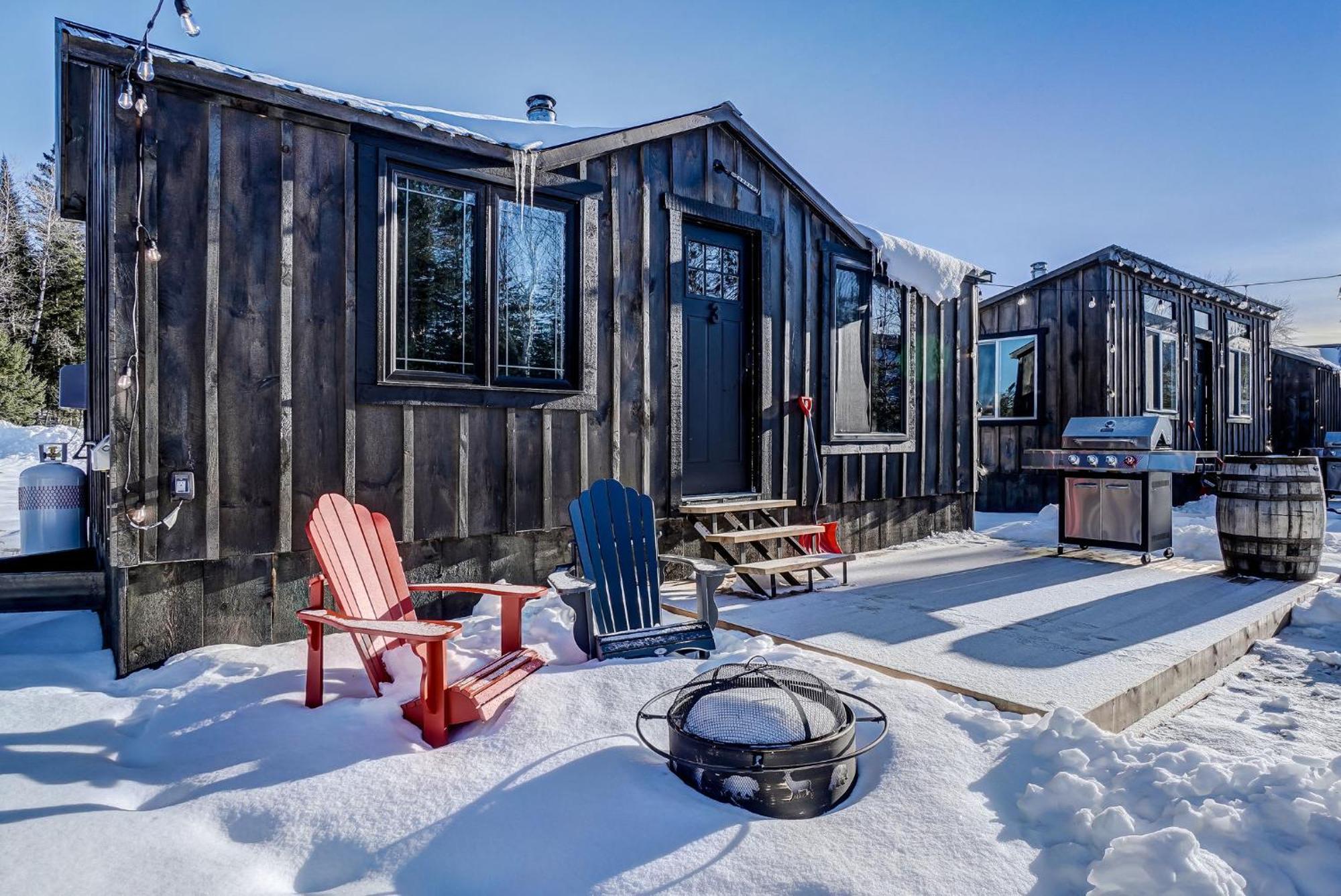 Your Cozy Cabin Retreat Saint-Remi-d'Amherst Exterior foto